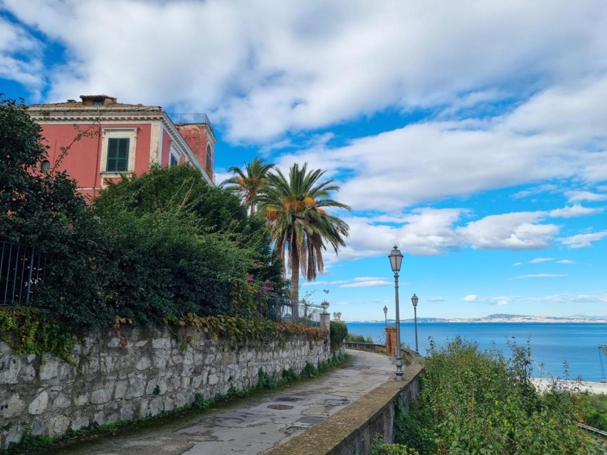 Relais Al Castello Panzió Castellammare di Stabia Kültér fotó